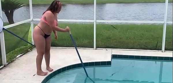  Gorgeous Latina maid La Paisa cleans the pool and sucks dick! Caught by neighbor